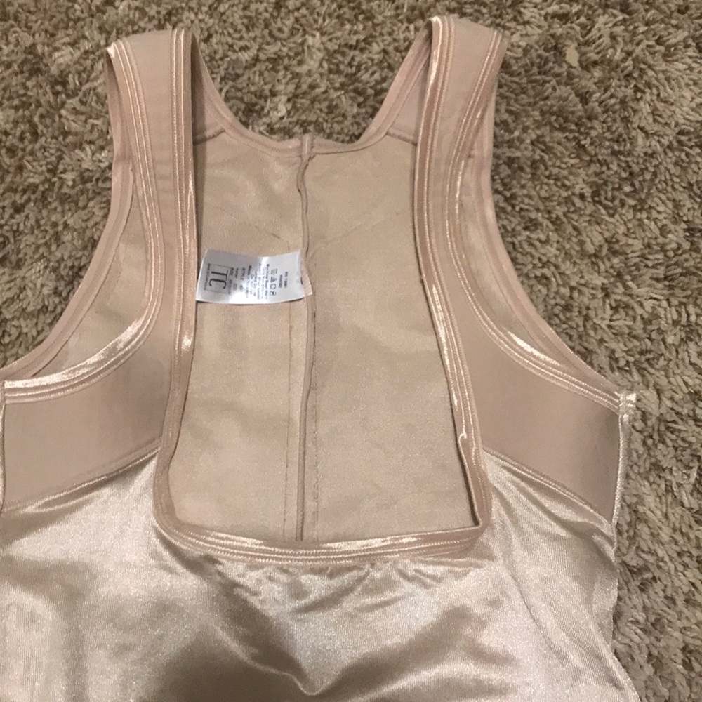 Shapewear - Picture 2 of 3